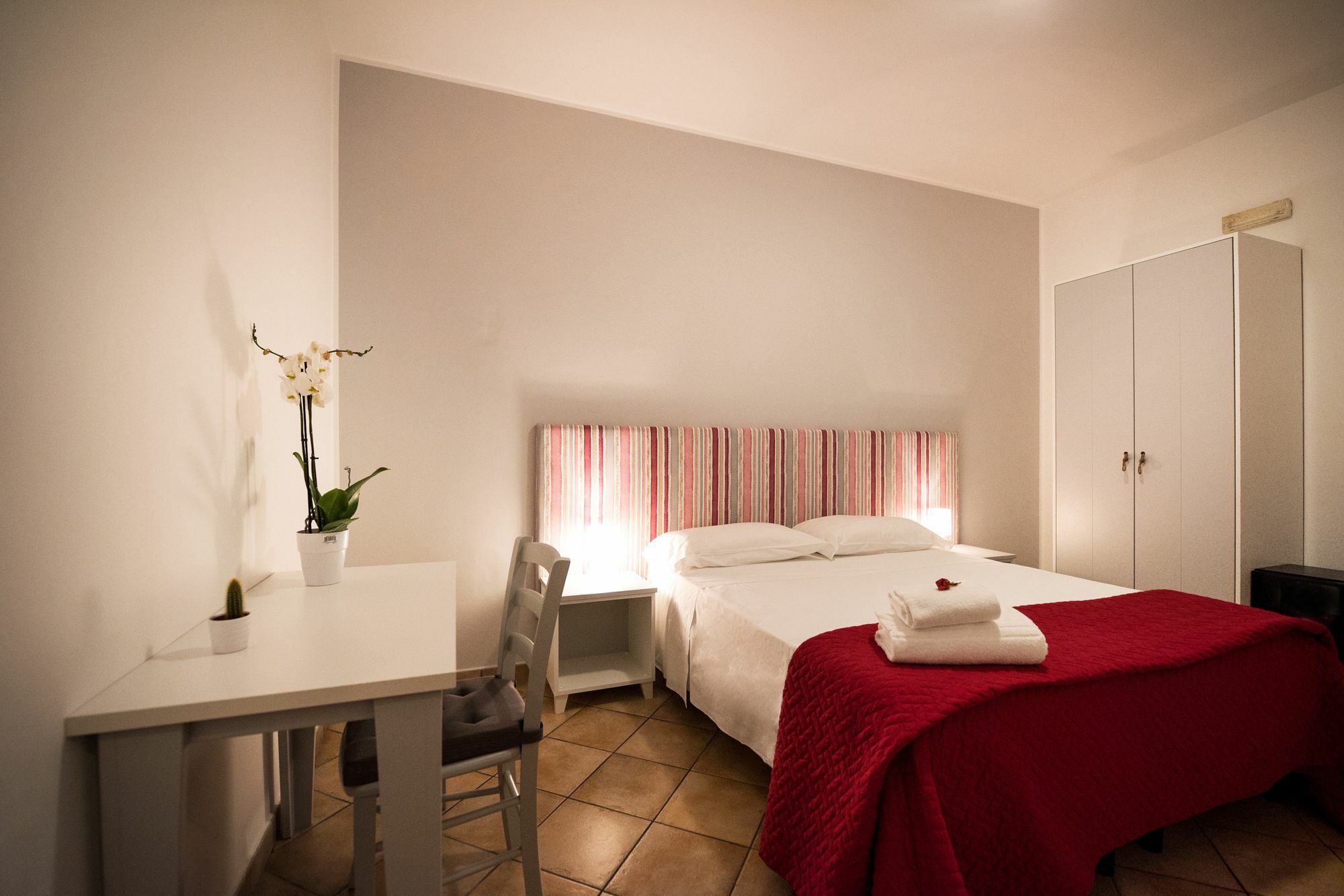 Cabrera House Bed & Breakfast Pozzallo Eksteriør bilde